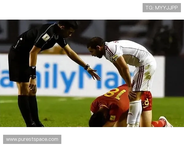 里夫斯中国行特训燃爆深圳！暴扣 + 三分教学引球迷尖叫